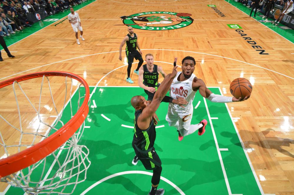 这记三分究 这记三分究